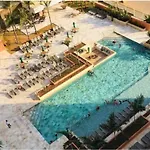 Hot Beach Hotel